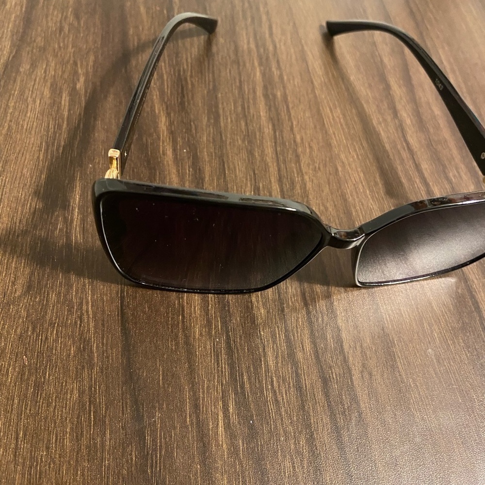 Tiffany & Co. Women’s Trendy Black Square Sunglasses - Picture 2 of 7